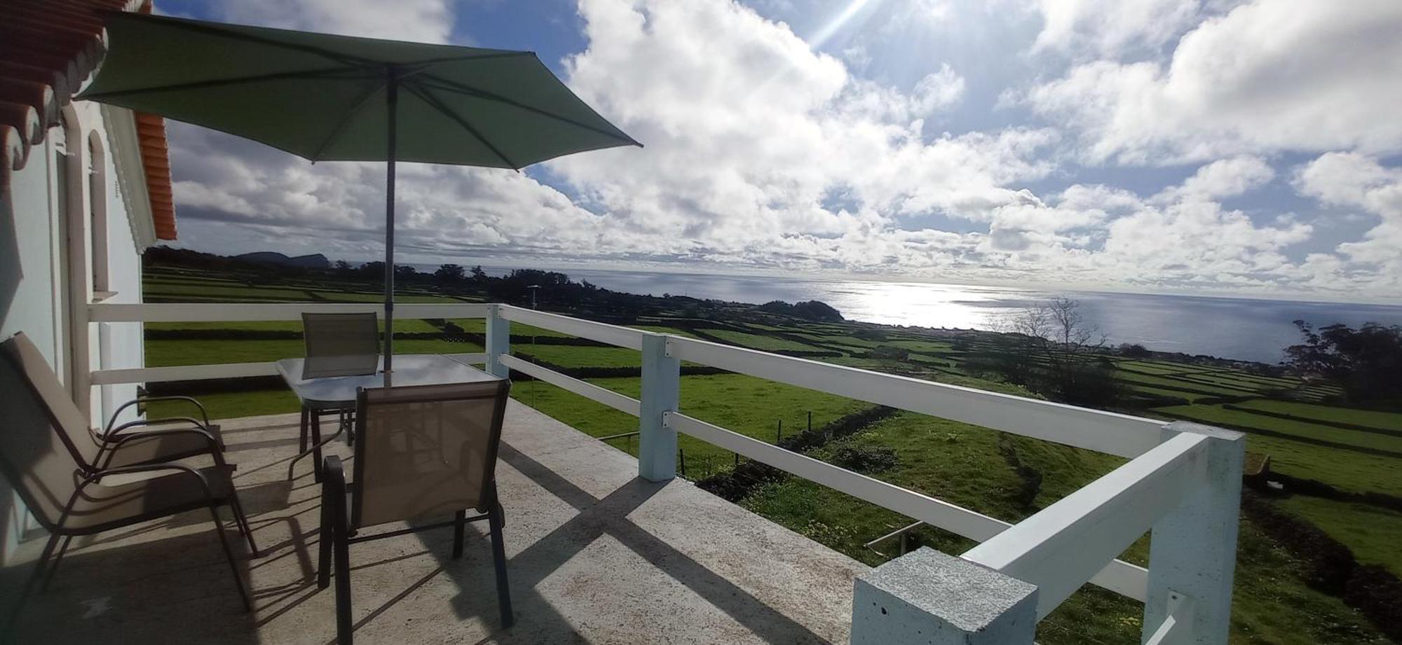 O Miradouro Angra do Heroísmo Exterior foto